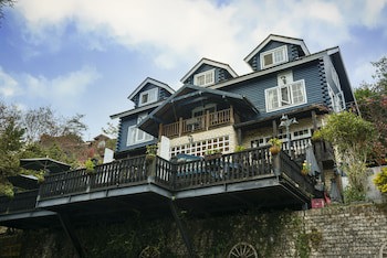 Cingjing Hanging Garden