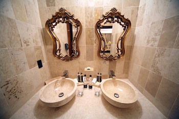 Fusion Boutique Hotel