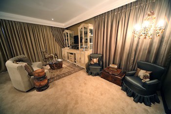 Fusion Boutique Hotel