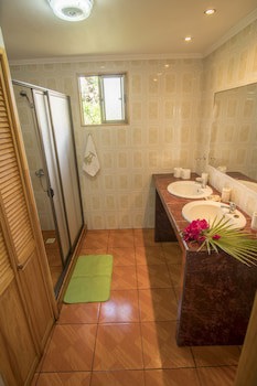 Cabanas Henua Iti