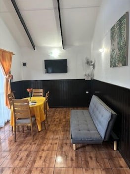 Cabanas Henua Iti