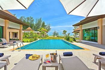 Ataman Luxury Villas