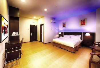 E-Red Hotel Cosmo