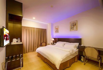E-Red Hotel Cosmo