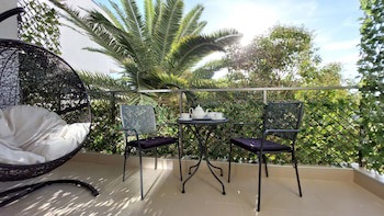 Refresh Boutique Apartments