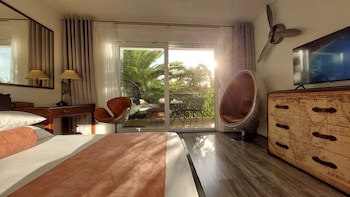 Refresh Boutique Apartments