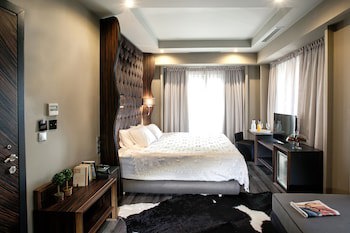 Diamond Suites