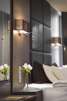 Diamond Suites