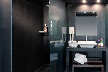 Diamond Suites