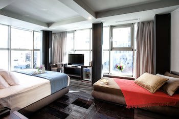 Diamond Suites