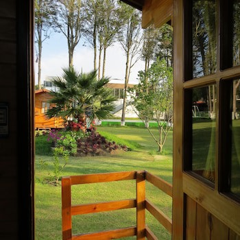 Hosteria Airport Garden