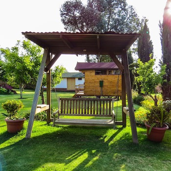 Hosteria Airport Garden