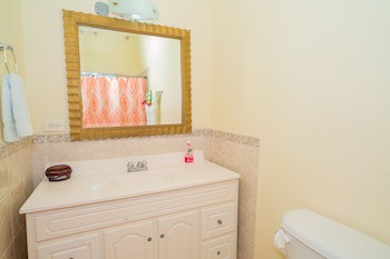 Connie's Comfort Suites