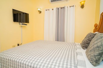 Connie's Comfort Suites
