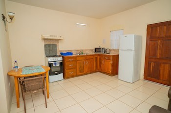 Connie's Comfort Suites