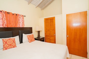 Connie's Comfort Suites