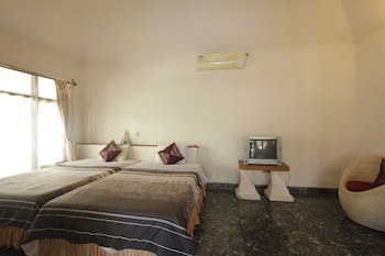 Alit Beach Resort And Villas