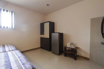Alit Beach Resort And Villas