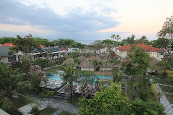 Alit Beach Resort And Villas