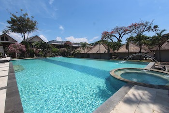 Alit Beach Resort And Villas