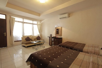 Alit Beach Resort And Villas