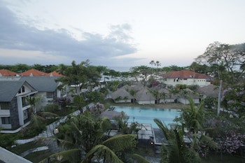 Alit Beach Resort And Villas