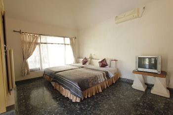 Alit Beach Resort And Villas