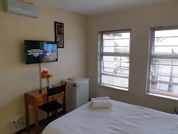 Amakaya Backpackers Travelers Accommodation