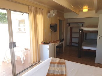 Amakaya Backpackers Travelers Accommodation