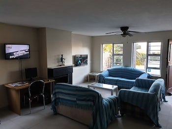 Amakaya Backpackers Travelers Accommodation