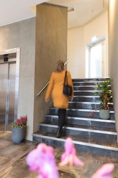 62N Hotel