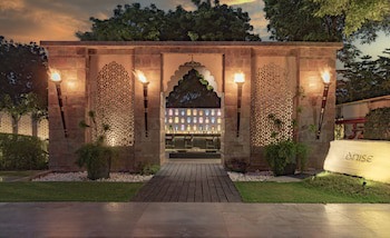 Courtyard By Marriott Agra