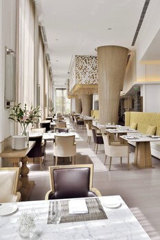 Courtyard By Marriott Agra