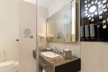 Courtyard By Marriott Agra