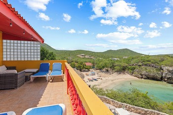 Bahia Apartments & Diving