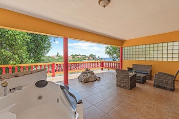 Bahia Apartments & Diving