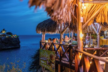 Bahia Apartments & Diving
