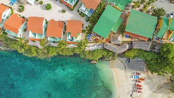 Bahia Apartments & Diving