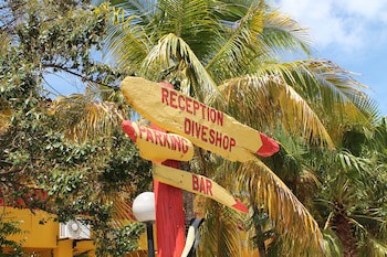 Bahia Apartments & Diving