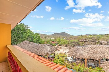 Bahia Apartments & Diving