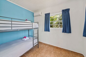 Bahia Apartments & Diving