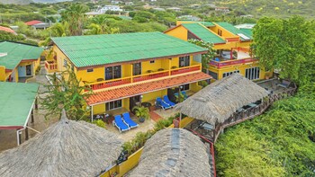 Bahia Apartments & Diving