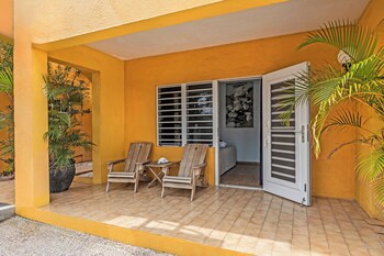Bahia Apartments & Diving