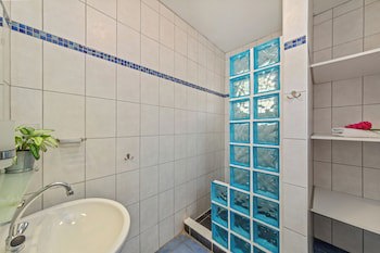 Bahia Apartments & Diving