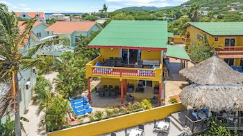 Bahia Apartments & Diving