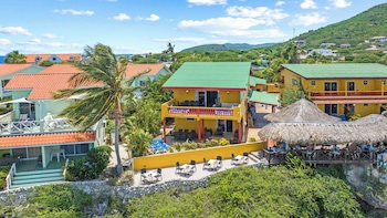 Bahia Apartments & Diving
