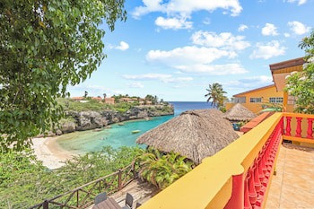 Bahia Apartments & Diving