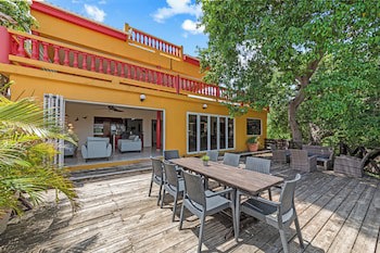 Bahia Apartments & Diving