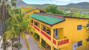 Bahia Apartments & Diving