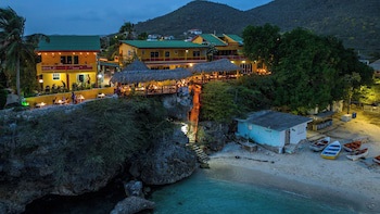 Lagoon Ocean Resort